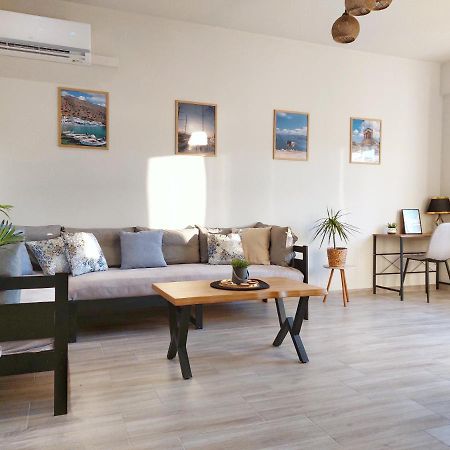 Holiday House Heraklion Deluxe Экстерьер фото